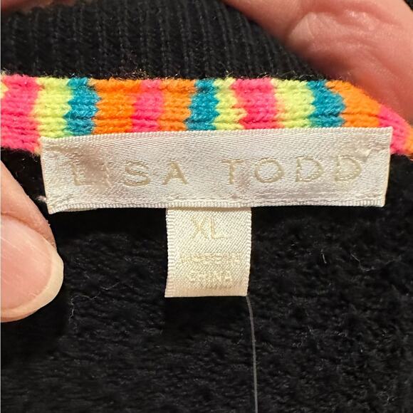 Lisa Todd LOVER EMBROIDERED RAINBOW HEART SWEATER - Picture 12 of 13